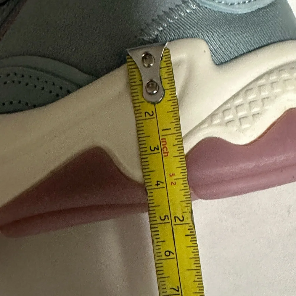 Adidas Women's ozweego Light Blue and Pink Sneakers size 6.5 - Picture 9 of 16